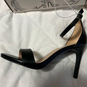 A new day Target black heels size 6